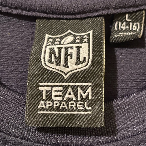 Kids NFL Jersey. Seahawks.  Good condition - Picture 3 of 4